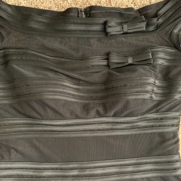 JS Signature Off Shoulder Top - Picture 2 of 7